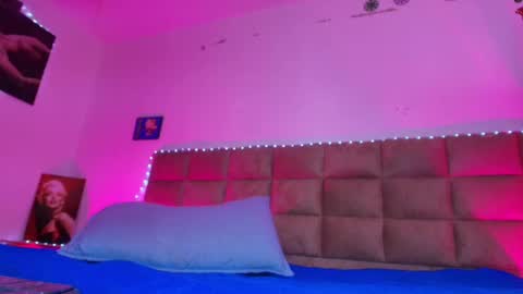 Emi online show from September 21, 2025, 7:15 pm