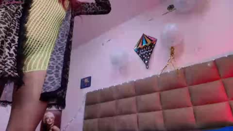 Emi online show from October 6, 2025, 7:33 pm