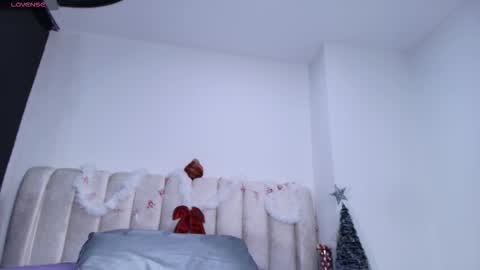 Emi online show from December 20, 2025, 7:21 pm