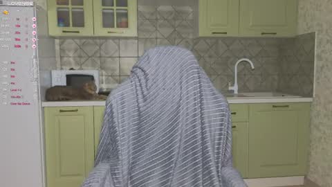 Mia online show from April 18, 2026, 7:58 pm