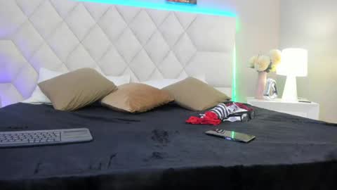 mia__bailey_ online show from April 16, 2026, 3:07 am