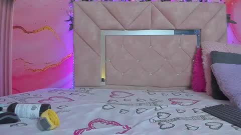 mia__blaze_ online show from December 16, 2025, 3:11 am