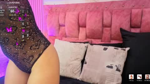 mia__gomex online show from May 27, 2026, 7:22 pm