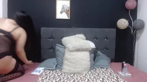 C A L L  M E  M I A  online show from November 15, 2025, 3:04 am