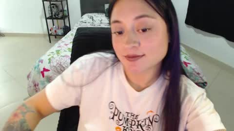 mia online show from December 4, 2024, 3:04 am