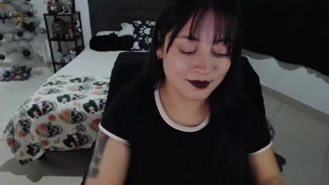 mia online show from December 22, 2024, 1:45 am