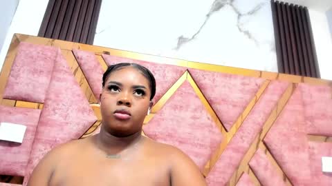 Snapshot of mia_alvares chatting on May 1, 2026, 11:37 am Mia online show from May 1, 2026, 11:37 am