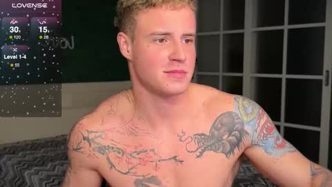 Andre and Mia online show from November 12, 2025, 8:26 am