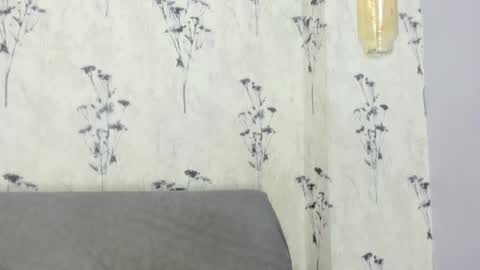 Mia  online show from January 4, 2025, 6:09 pm