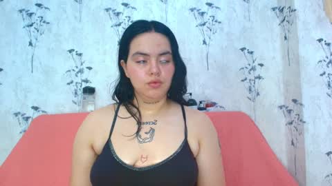 Mia  online show from February 8, 2025, 12:06 pm