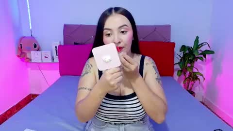 mia_cherry07 online show from June 19, 2026, 3:11 am