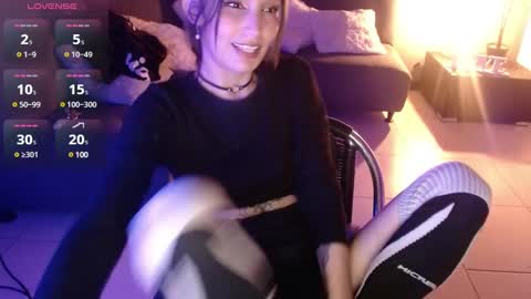 Snapshot of mia_collens_ chatting on January 7, 2025, 4:29 am MIA online show from January 7, 2025, 4:29 am