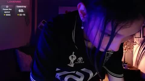 Snapshot of mia_collens_ chatting on January 8, 2025, 5:16 am MIA online show from January 8, 2025, 5:16 am