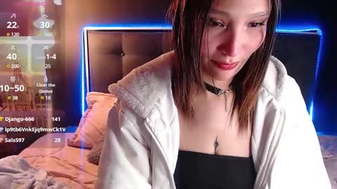 Snapshot of mia_collens_ chatting on January 23, 2025, 5:35 am MIA online show from January 23, 2025, 5:35 am