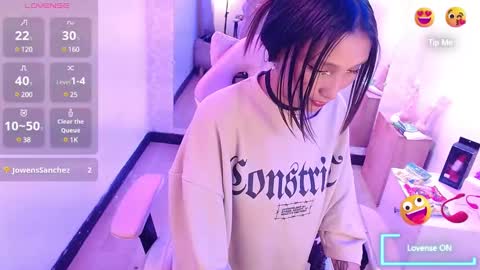 Snapshot of mia_collens_ chatting on February 14, 2025, 12:41 am MIA online show from February 14, 2025, 12:41 am