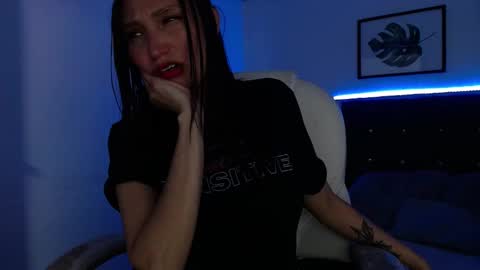 Snapshot of mia_collens_ chatting on September 13, 2025, 3:06 am MIA online show from September 13, 2025, 3:06 am