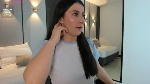 M I A  online show from April 7, 2026, 2:23 am