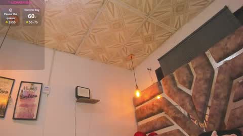 Mia online show from October 20, 2025, 8:37 am