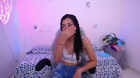 Snapshot of mia_cute_girl chatting on June 2, 2026, 12:18 pm mia_cute_girl online show from June 2, 2026, 12:18 pm