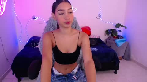 Snapshot of mia_cute_girl chatting on June 7, 2026, 12:20 pm mia_cute_girl online show from June 7, 2026, 12:20 pm