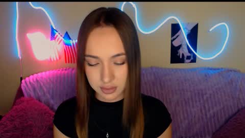 mia_cutie77 online show from September 19, 2025, 9:32 am