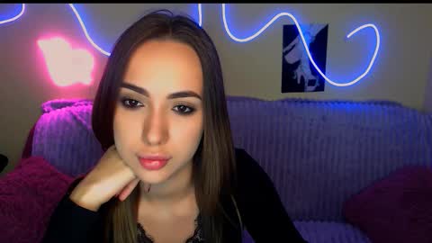 mia_cutie77 online show from September 30, 2025, 10:09 am