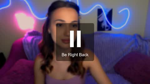 mia_cutie77 online show from October 10, 2025, 9:19 am