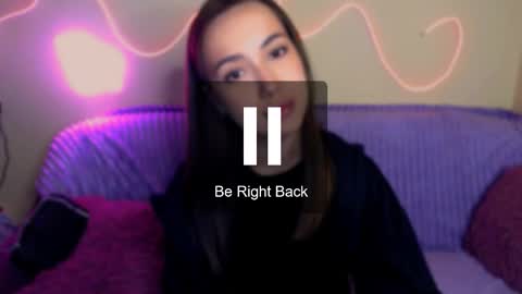 mia_cutie77 online show from October 20, 2025, 9:21 am