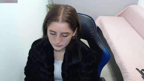 Mia online show from February 23, 2026, 2:25 pm