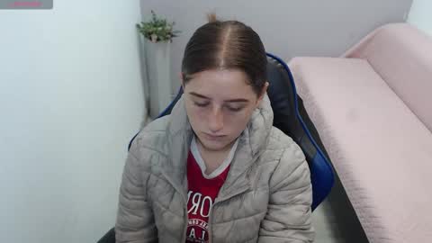 Mia online show from February 24, 2026, 1:53 pm