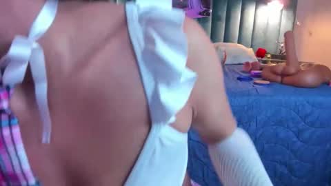 Mia Elieth online show from May 20, 2026, 4:07 am