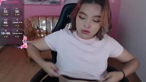 Mia online show from October 28, 2025, 12:30 pm