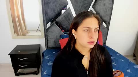 mia fox online show from November 27, 2025, 12:07 pm