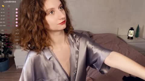 Mia  online show from January 29, 2025, 12:35 pm