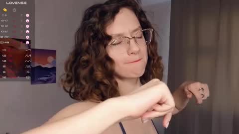 Mia  online show from February 21, 2025, 10:07 am