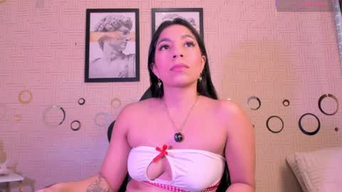 Snapshot of mia_gothzx chatting on June 3, 2026, 2:33 pm Mia online show from June 3, 2026, 2:33 pm