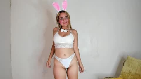 Mia online show from December 30, 2024, 11:38 pm