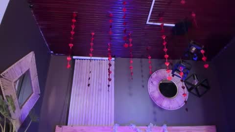 Val  online show from December 14, 2025, 11:48 am