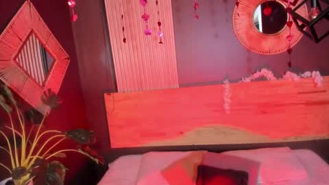 Val  online show from December 21, 2025, 11:39 am