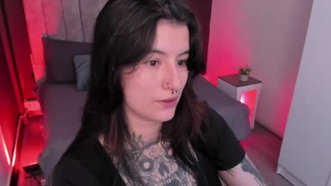 Val  online show from April 3, 2026, 7:12 pm