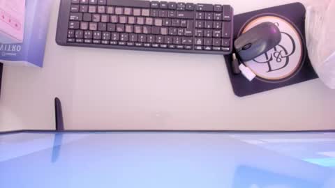    online show from November 15, 2025, 12:13 pm