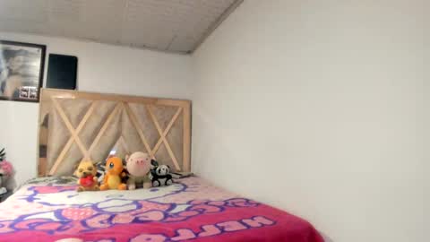 mia kaneee online show from November 22, 2025, 11:15 pm