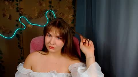 mia_lemm online show from May 28, 2026, 6:32 am