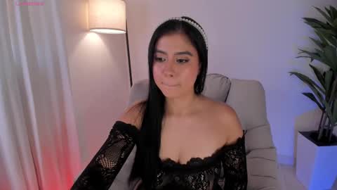 MIA LOVE   online show from November 9, 2025, 5:44 pm