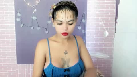 M I A online show from September 17, 2025, 6:26 am