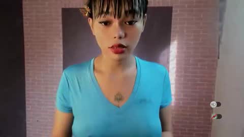 M I A online show from December 1, 2025, 7:13 am