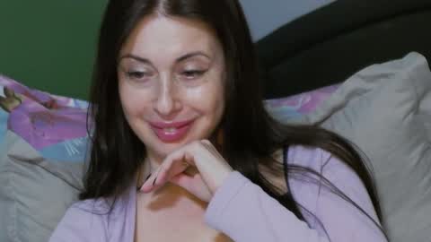 mia_lovi online show from January 17, 2025, 1:15 am