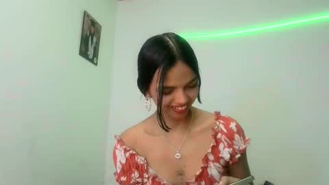 mia lucy 21 online show from November 12, 2025, 7:46 pm