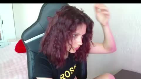 mia_luiza online show from June 22, 2026, 12:13 pm