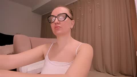 Snapshot of mia_maya chatting on February 27, 2025, 10:04 am Alicia online show from February 27, 2025, 10:04 am